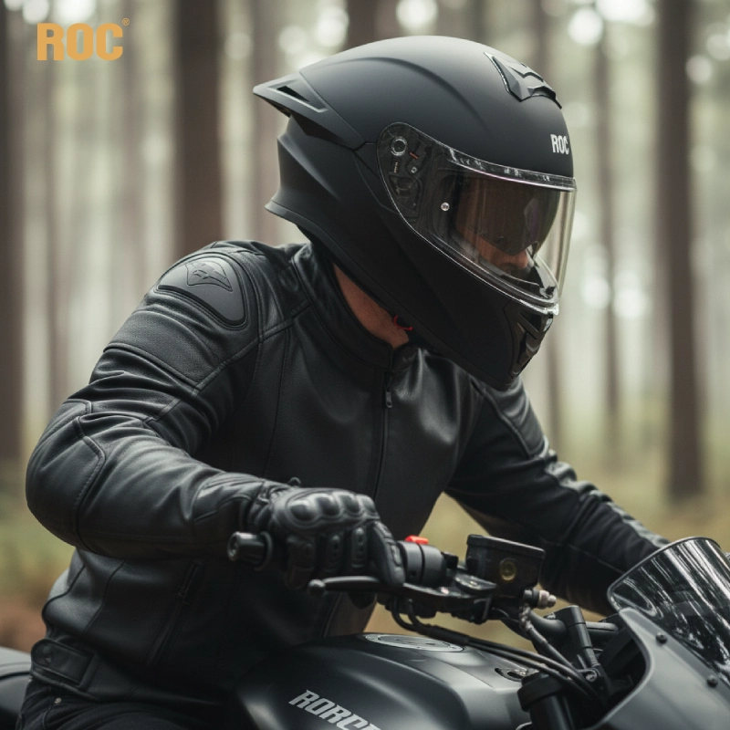 Top 3 nón fullface roc 2 kính tốt nhất hiện nay 4 Nón Fullface ROC 2 kính ROC R08