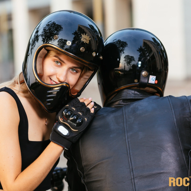 Cách đội mũ fullface đúng