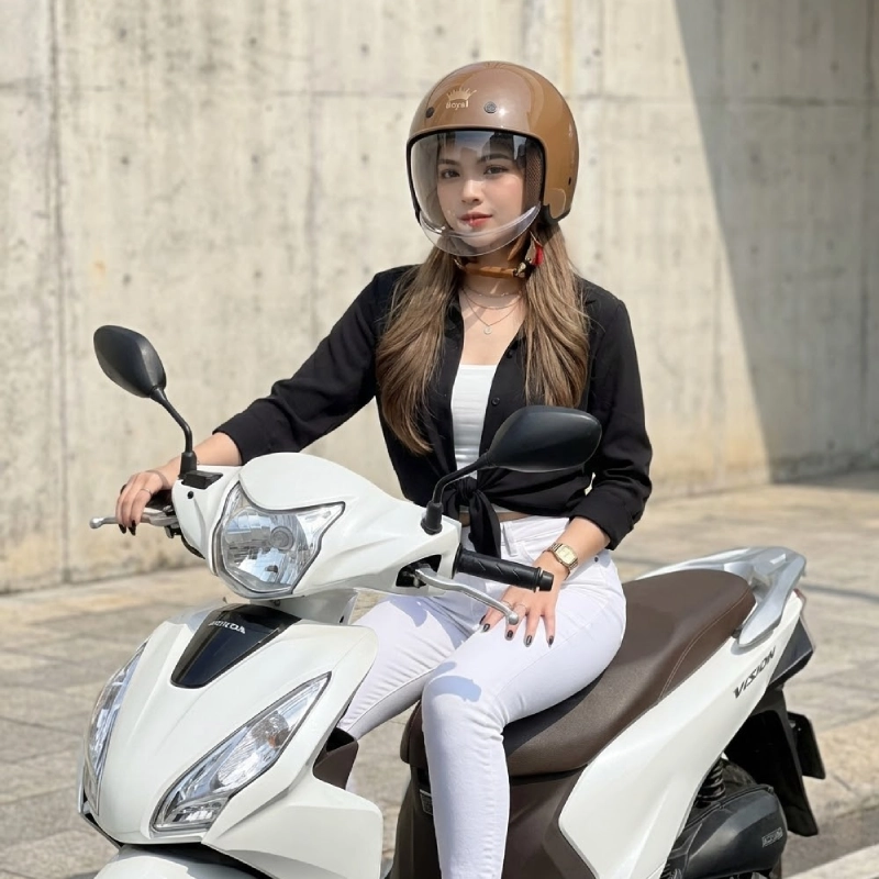 Nón bảo hiểm 3/4 Royal M139